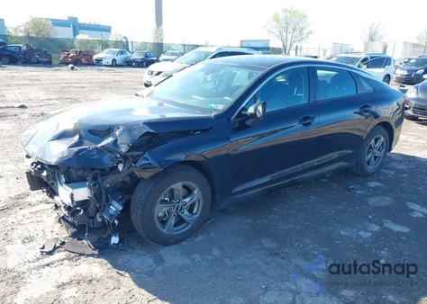 2022 Kia K5 Lxs z USA, uszkodzony, nr VIN 5XXG14J22NG097677